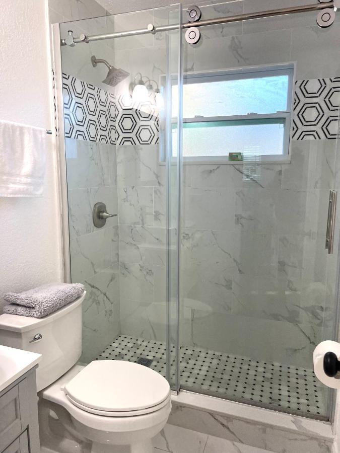 Hostal Beach Vacation Mode Bradenton Eksteriør bilde