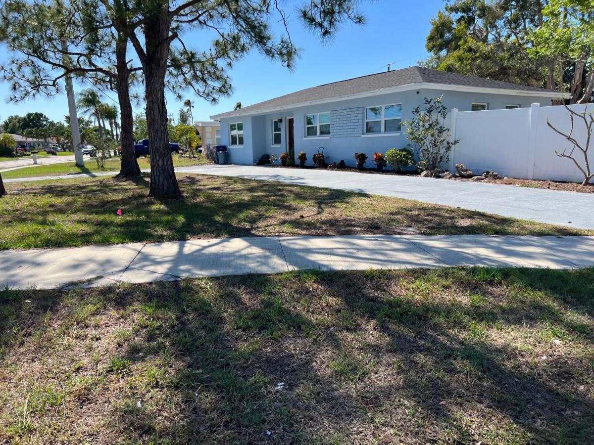 Hostal Beach Vacation Mode Bradenton Eksteriør bilde