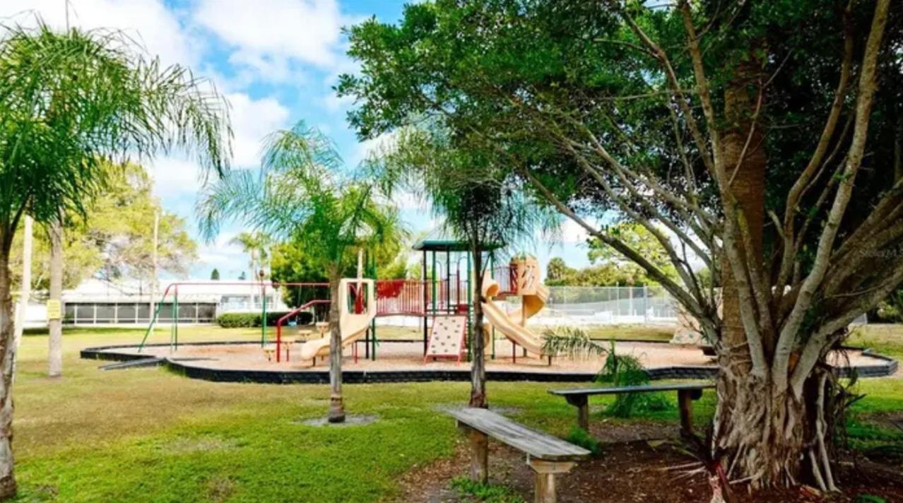 Hostal Beach Vacation Mode Bradenton Eksteriør bilde